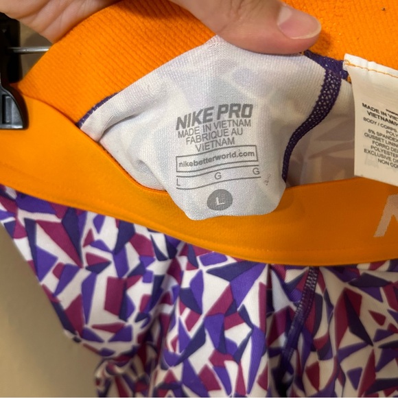 Nike Pro Dri Fit geometric multicolor biker shorts - Picture 6 of 8